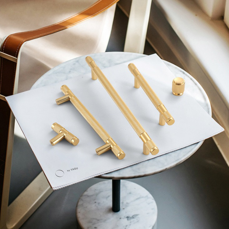 Preto ouro serrilhado armário  - Restoration Hardware Furniture Used avaliação e preço