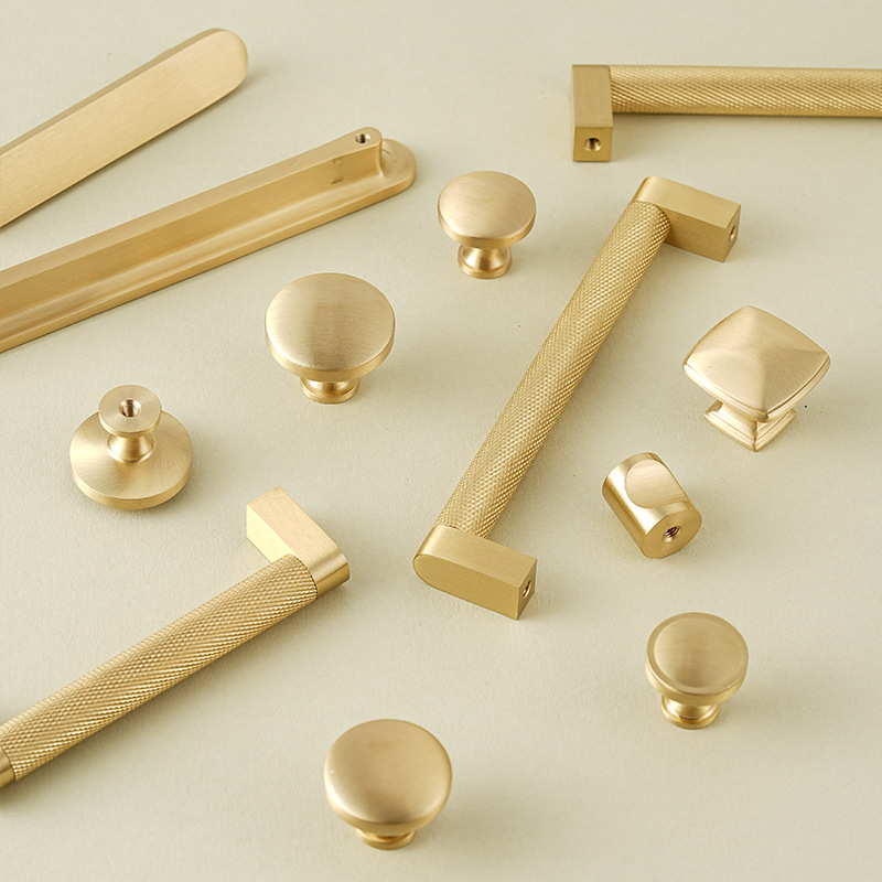 Maçaneta de latão laminado de  - Furniture Hardware High End avaliação e preço